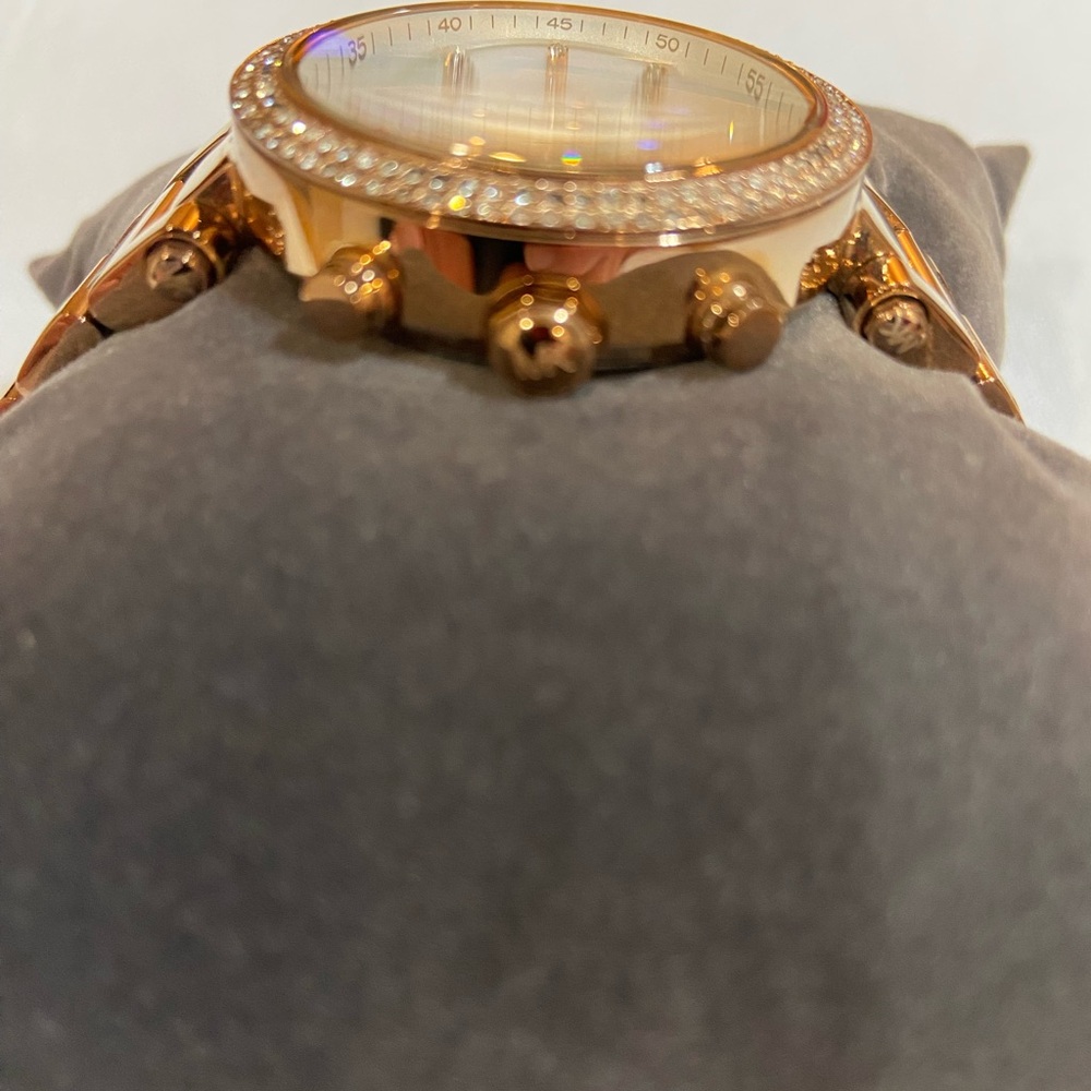EUC Michael Kors Parker Chronograph Women’s Watch - Picture 3 of 7